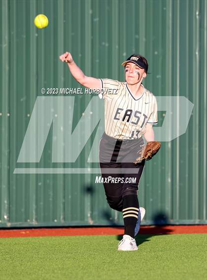 Thumbnail 2 in Abilene vs. Plano East photogallery.