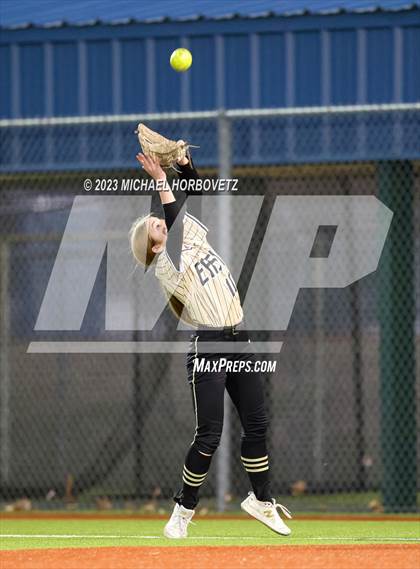 Thumbnail 2 in Abilene vs. Plano East photogallery.