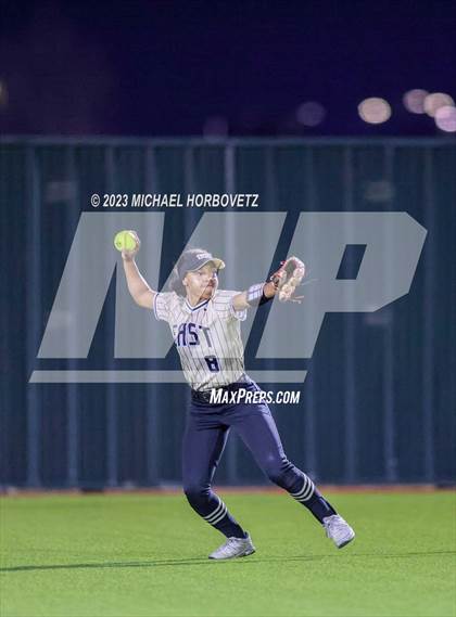 Thumbnail 1 in Abilene vs. Plano East photogallery.