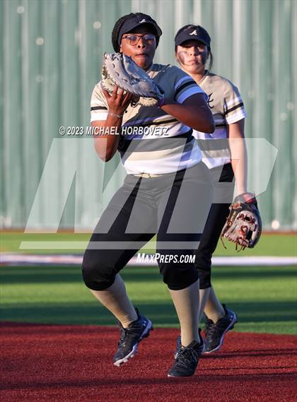 Thumbnail 2 in Abilene vs. Plano East photogallery.