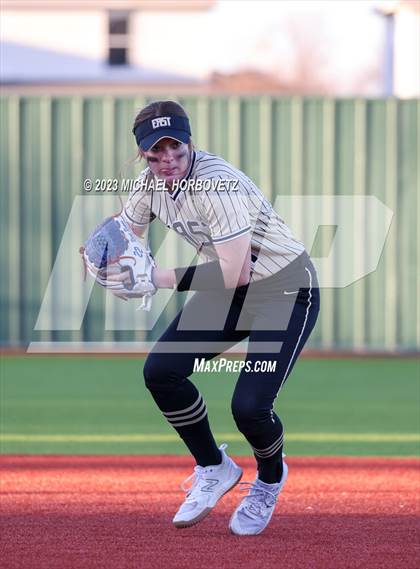 Thumbnail 1 in Abilene vs. Plano East photogallery.