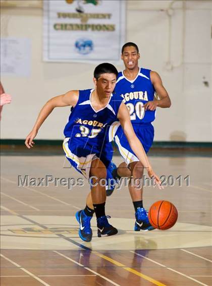 Thumbnail 2 in Agoura vs. Northwood (Santa Barbara Holiday Classic Tournament) photogallery.
