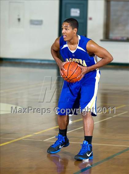 Thumbnail 1 in Agoura vs. Northwood (Santa Barbara Holiday Classic Tournament) photogallery.