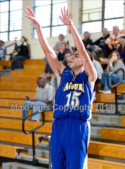Thumbnail 3 in Agoura vs. Northwood (Santa Barbara Holiday Classic Tournament) photogallery.
