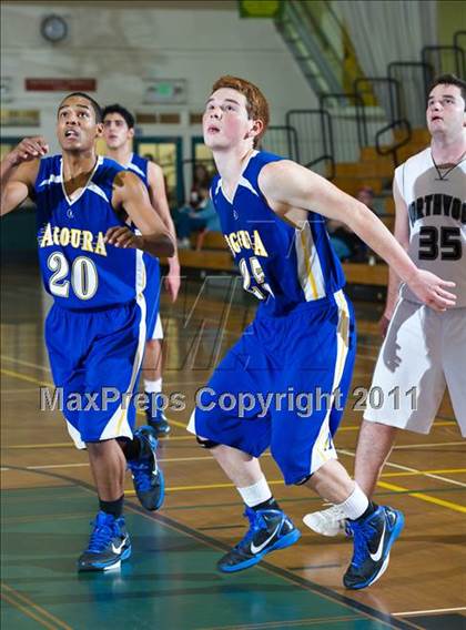 Thumbnail 3 in Agoura vs. Northwood (Santa Barbara Holiday Classic Tournament) photogallery.