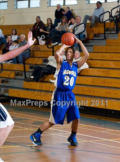 Thumbnail 3 in Agoura vs. Northwood (Santa Barbara Holiday Classic Tournament) photogallery.