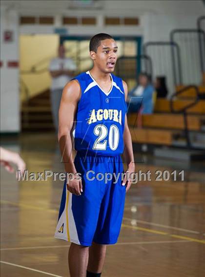 Thumbnail 2 in Agoura vs. Northwood (Santa Barbara Holiday Classic Tournament) photogallery.