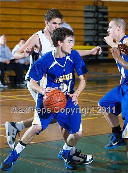 Thumbnail 3 in Agoura vs. Northwood (Santa Barbara Holiday Classic Tournament) photogallery.