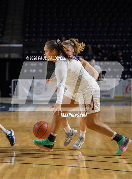 Thumbnail 3 in Eastlake vs. Bellarmine Prep (King Showcase) photogallery.