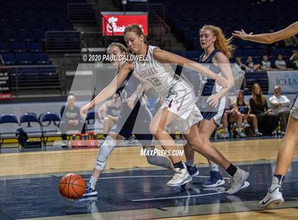 Thumbnail 1 in Eastlake vs. Bellarmine Prep (King Showcase) photogallery.