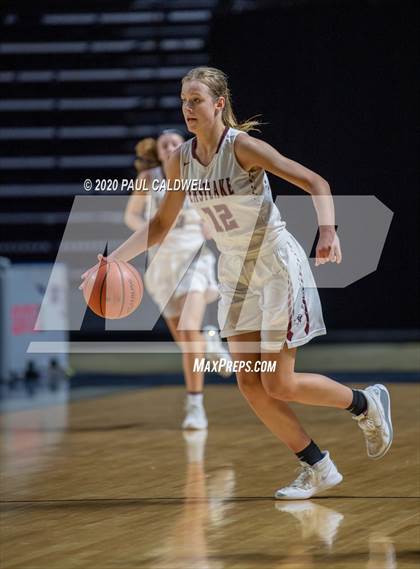Thumbnail 3 in Eastlake vs. Bellarmine Prep (King Showcase) photogallery.