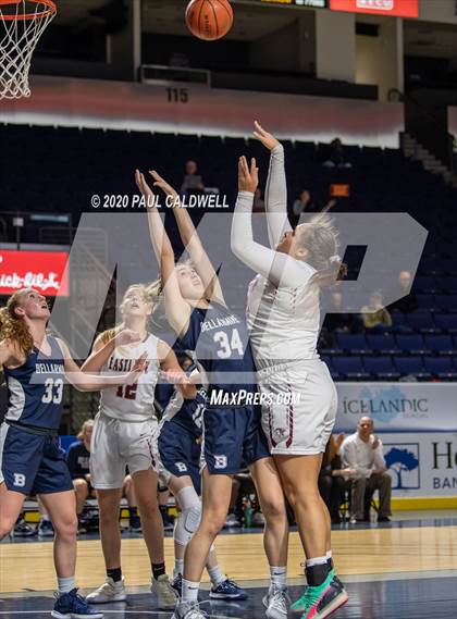 Thumbnail 2 in Eastlake vs. Bellarmine Prep (King Showcase) photogallery.