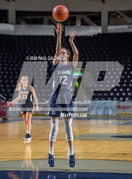 Thumbnail 3 in Eastlake vs. Bellarmine Prep (King Showcase) photogallery.