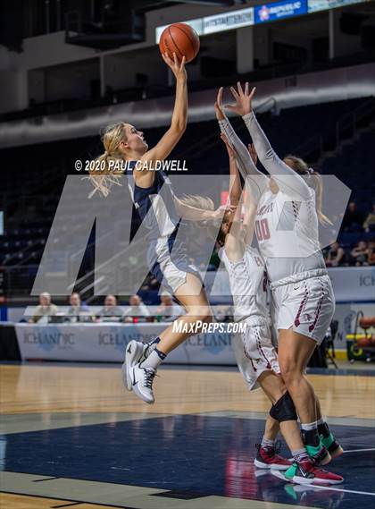 Thumbnail 1 in Eastlake vs. Bellarmine Prep (King Showcase) photogallery.