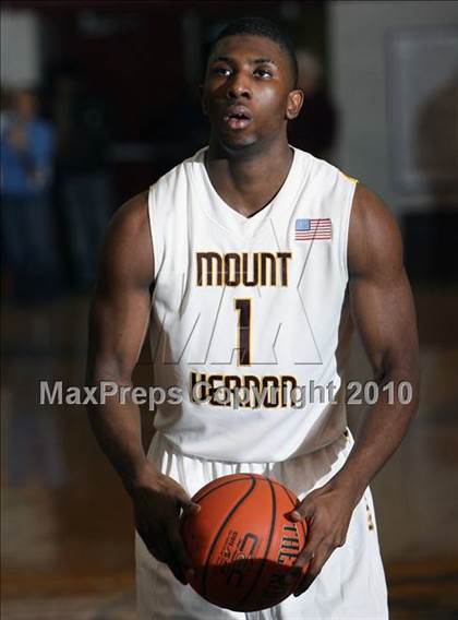 Thumbnail 2 in Mamaroneck @ Mt. Vernon (Section 1 Super Saturday) photogallery.