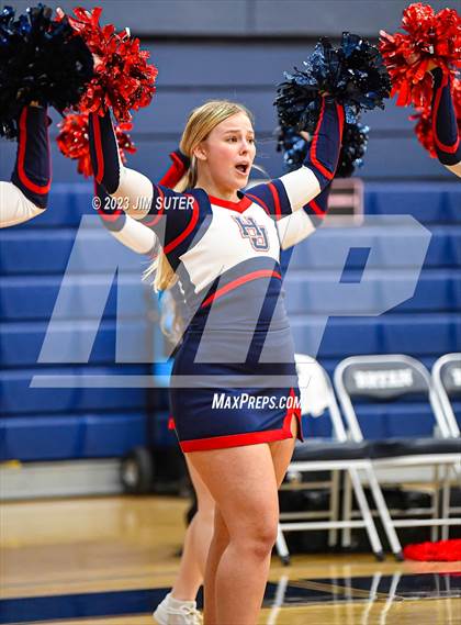 Thumbnail 1 in Hardin-Jefferson vs La Vega (UIL 4A Reg III Semifinal) photogallery.