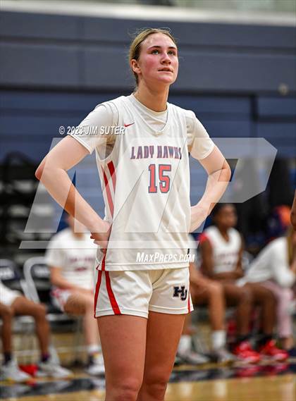 Thumbnail 3 in Hardin-Jefferson vs La Vega (UIL 4A Reg III Semifinal) photogallery.
