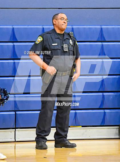Thumbnail 3 in Hardin-Jefferson vs La Vega (UIL 4A Reg III Semifinal) photogallery.