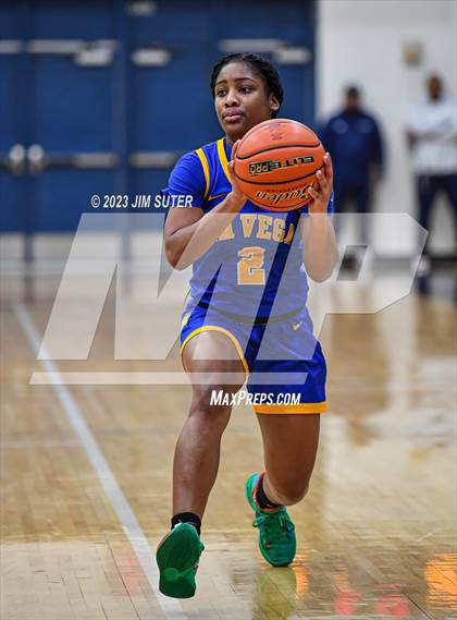 Thumbnail 3 in Hardin-Jefferson vs La Vega (UIL 4A Reg III Semifinal) photogallery.