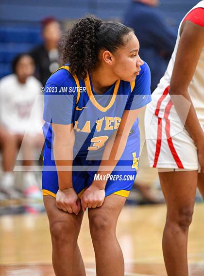 Thumbnail 3 in Hardin-Jefferson vs La Vega (UIL 4A Reg III Semifinal) photogallery.