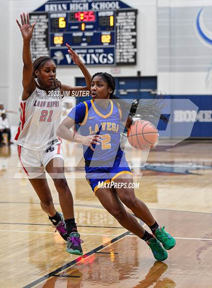 Thumbnail 1 in Hardin-Jefferson vs La Vega (UIL 4A Reg III Semifinal) photogallery.