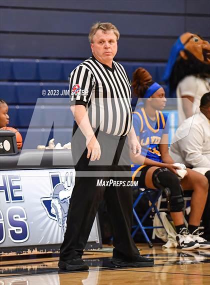 Thumbnail 2 in Hardin-Jefferson vs La Vega (UIL 4A Reg III Semifinal) photogallery.