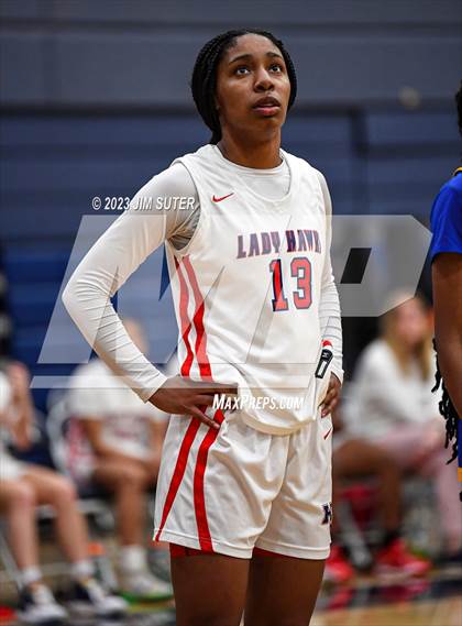 Thumbnail 3 in Hardin-Jefferson vs La Vega (UIL 4A Reg III Semifinal) photogallery.