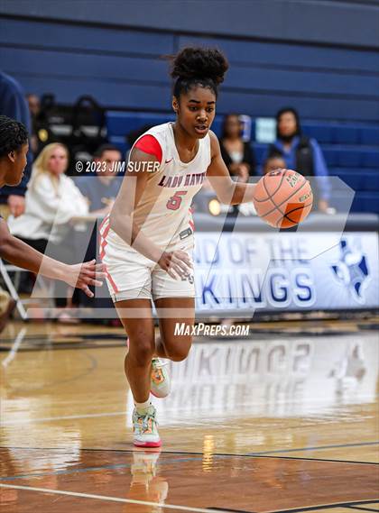 Thumbnail 2 in Hardin-Jefferson vs La Vega (UIL 4A Reg III Semifinal) photogallery.