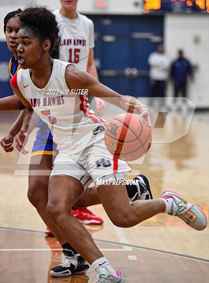 Thumbnail 3 in Hardin-Jefferson vs La Vega (UIL 4A Reg III Semifinal) photogallery.