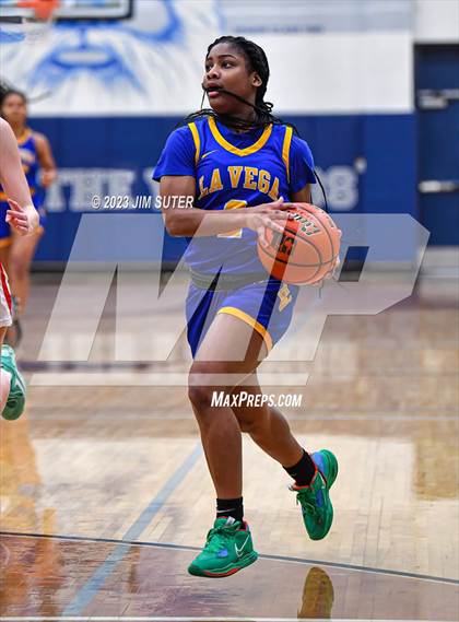 Thumbnail 1 in Hardin-Jefferson vs La Vega (UIL 4A Reg III Semifinal) photogallery.