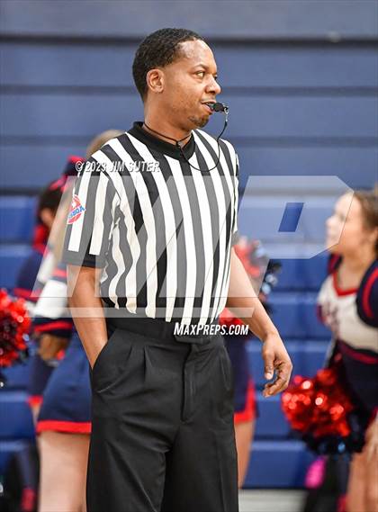 Thumbnail 2 in Hardin-Jefferson vs La Vega (UIL 4A Reg III Semifinal) photogallery.