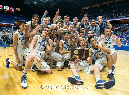 Thumbnail 2 in Immaculate vs. Coginchaug Regional (CIAC Class S Final) photogallery.