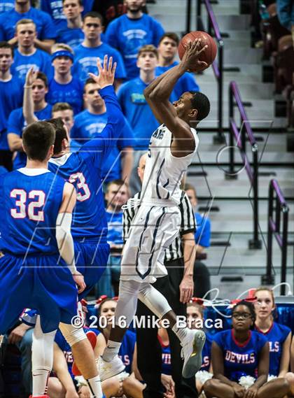 Thumbnail 1 in Immaculate vs. Coginchaug Regional (CIAC Class S Final) photogallery.