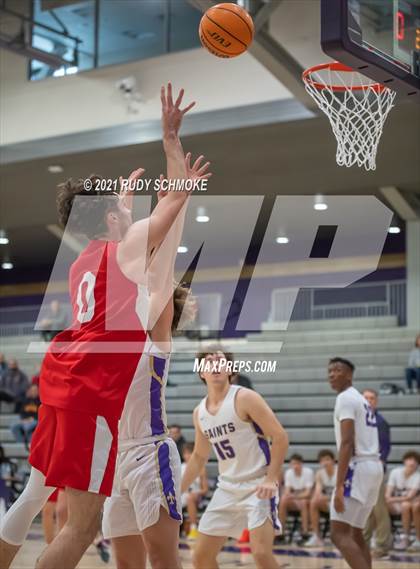 Thumbnail 2 in Cathedral Catholic vs. Notre Dame Prep (Torrey Pines Holiday Classic) photogallery.