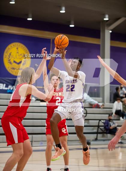 Thumbnail 1 in Cathedral Catholic vs. Notre Dame Prep (Torrey Pines Holiday Classic) photogallery.