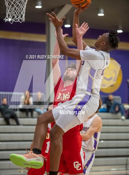 Thumbnail 1 in Cathedral Catholic vs. Notre Dame Prep (Torrey Pines Holiday Classic) photogallery.