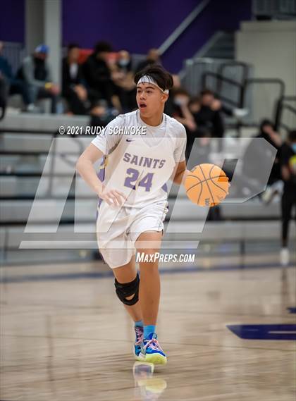Thumbnail 3 in Cathedral Catholic vs. Notre Dame Prep (Torrey Pines Holiday Classic) photogallery.