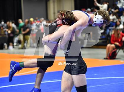 Thumbnail 3 in UIL State Championships - 5A 182lb Final photogallery.