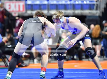 Thumbnail 2 in UIL State Championships - 5A 182lb Final photogallery.