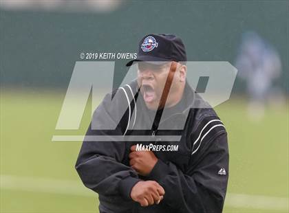 Thumbnail 1 in Mansfield vs. Hebron Game 2 (UIL 6A Area Playoff) photogallery.