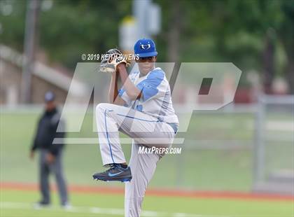 Thumbnail 1 in Mansfield vs. Hebron Game 2 (UIL 6A Area Playoff) photogallery.