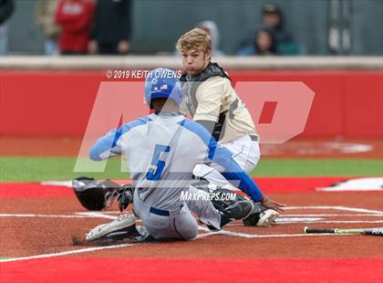 Thumbnail 1 in Mansfield vs. Hebron Game 2 (UIL 6A Area Playoff) photogallery.