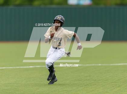 Thumbnail 2 in Mansfield vs. Hebron Game 2 (UIL 6A Area Playoff) photogallery.