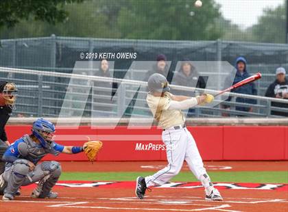 Thumbnail 2 in Mansfield vs. Hebron Game 2 (UIL 6A Area Playoff) photogallery.