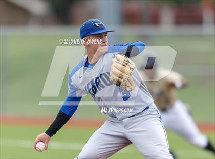 Thumbnail 1 in Mansfield vs. Hebron Game 2 (UIL 6A Area Playoff) photogallery.