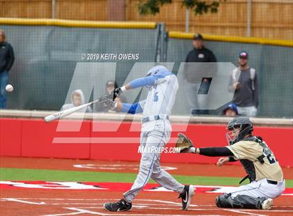 Thumbnail 3 in Mansfield vs. Hebron Game 2 (UIL 6A Area Playoff) photogallery.