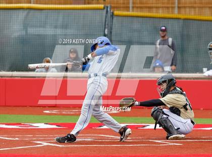 Thumbnail 1 in Mansfield vs. Hebron Game 2 (UIL 6A Area Playoff) photogallery.