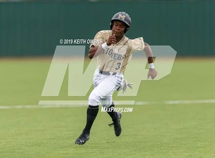 Thumbnail 3 in Mansfield vs. Hebron Game 2 (UIL 6A Area Playoff) photogallery.