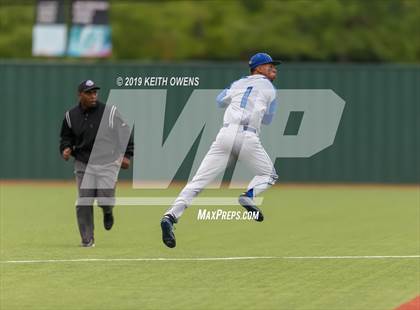 Thumbnail 3 in Mansfield vs. Hebron Game 2 (UIL 6A Area Playoff) photogallery.