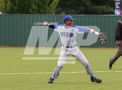 Thumbnail 2 in Mansfield vs. Hebron Game 2 (UIL 6A Area Playoff) photogallery.